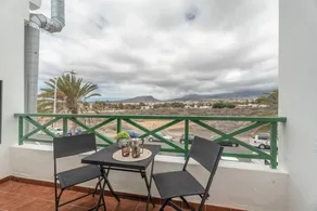 Charmant appartement avec piscine chauffée et internet haut débit | Vue montagne | Idéal pour le télétravail - Image 2