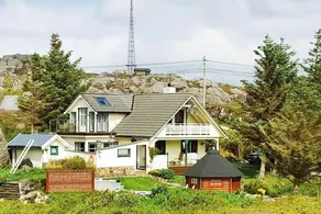 House with garden, barbeque & terrace | Water view - Image 4
