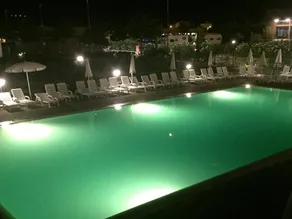 Tente avec piscine et terrasse - Image 3