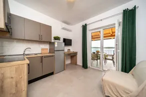 Pleasant apartment with terrace - Image 2