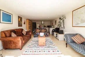 Cottage with garden & barbecue - Image 2