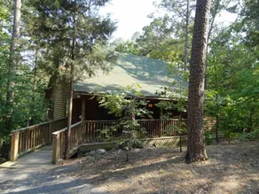 Family-oriented cottage with pool, terrace & barbecue - Image 3