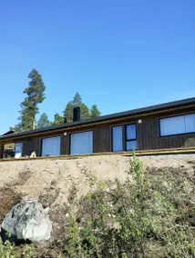 Family-friendly house with BBQ & terrace - Image 2