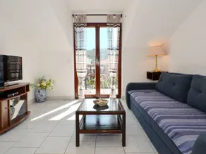 Apartamento con jardín y barbacoa - Image 4