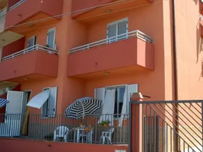 Wohnung in Balestrate mit kostenlosem Parkplatz - Image 2