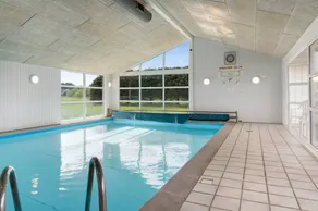 Lovely holiday home with jacuzzi, terrace & BBQ | Pets are welcome - Image 3