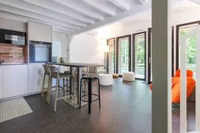 Maison conviviale et familiale avec terrasse et jardin | Vue jardin | Parfaite pour le travail à distance - Image 2