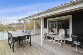 House with sauna & terrace - Image 2