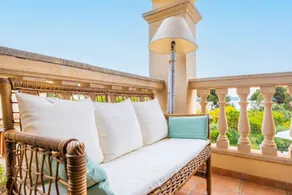 Villa with private pool, garden & terrace - Image 4