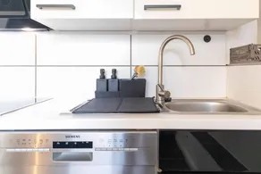 Flat with garden, barbeque & terrace - Image 4