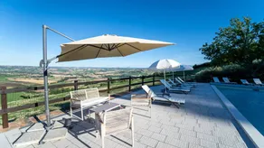 Ferienhaus mit Grill, privatem Pool und Garten | Flussblick - Image 5