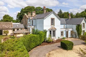 Cottage with garden, barbecue & jacuzzi - Image 2