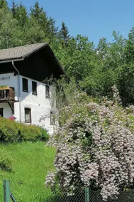 Apartamento vacacional con jardín | Vistas a la montaña - Image 2