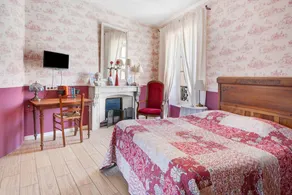 Charming bed & breakfast with garden, pool & terrace - Image 3