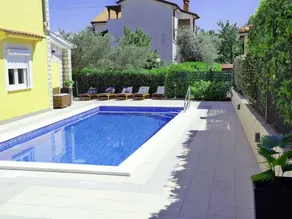 Fully equipped holiday home with terrace, garden & private pool | Pets are welcome - Image 2