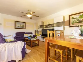 Children-friendly holiday home with terrace, garden & private pool - Image 3