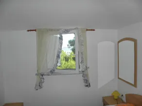 Holiday apartment with terrace & garden | Garden view | Beach nearby | Dogs allowed - Image 3