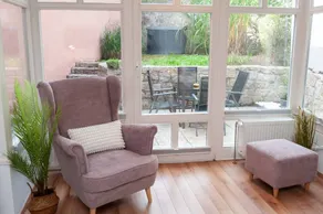Flat with terrace - Image 4