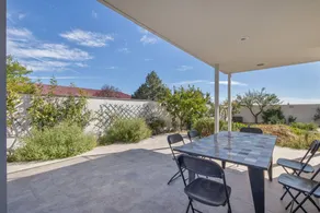 Casa vacacional con barbacoa, jardín y terraza | Vistas al jardín | Perfecta para el trabajo en remoto - Image 3