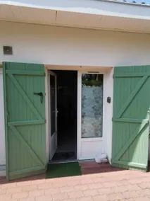 37 m² Apartment with Private Garden and Wi-Fi - Image 3