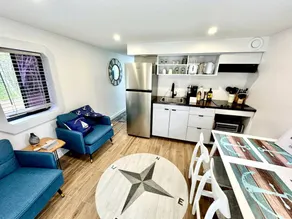 Peaceful Boat Retreat with Luxury Interior with Hot Tub in Cocagne, New Brunswick - Image 2