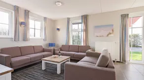 Children-friendly holiday home with garden - Image 3