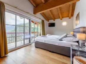 Luxury Chalet in Saalbach-Hinterglemm near Ski Area - Image 3