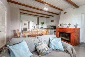 Cottage with pool, barbeque & garden | Garden view - Image 4