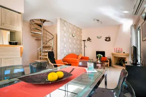 Apartamento con jardín - Image 2