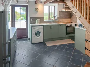 Child-friendly cottage with garden - Image 5