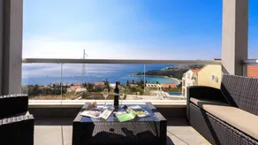 Holiday apartment with pool | Sea view - Image 3