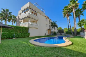 Children-friendly ample holiday apartment with pool & garden - Image 2
