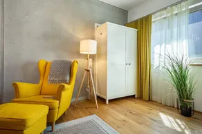Apartment with barbeque & garden | Garden view - Image 4