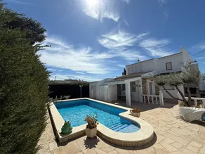 Chalet con Piscina Privada, Barbacoa, Terraza, Porche exterior e interior. - Image 2