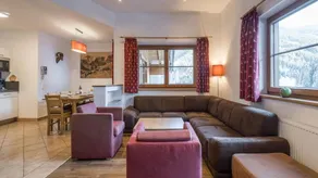 Holiday home with garden, barbecue & terrace - Image 2