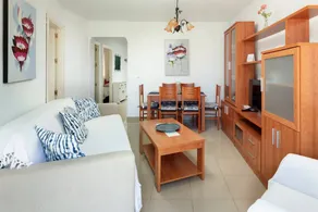Appartement de vacances avec internet haut débit, terrasse et piscine | Vue jardin | Plage à proximité | Avec animaux autorisés - Image 5
