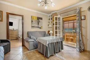 Ferienhaus mit privatem Pool, Terrasse und Garten | Stadtblick | Perfekt für die Arbeit von Zuhause - Image 4