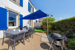 Holiday Home "Ty Gwen - Plouezoc'h" with Sea View and Wi-Fi - Image 5