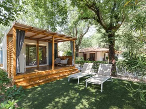 Mobil home avec terrasse et piscine - Image 4