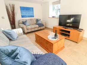 Cottage with garden | Beach view - Image 5