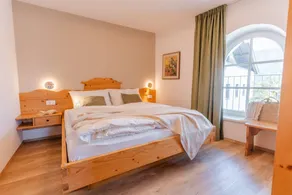 Children-friendly apartment with terrace, pool & garden | City view | Suitable for remote work - Image 5