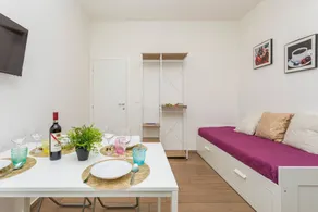 Maravilloso apartamento vacacional apropiado para familias con internet de alta velocidad y terraza | Cerca Castillo Ursino | Vistas a la ciudad | Acepta mascotas - Image 2