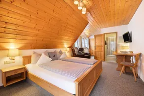 Room 'Doppelzimmer 7' with Mountain View, Shared Terrace and Wi-Fi - Image 4