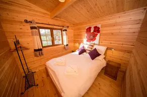 Intimate Log Cabin for Couples at Luxury Camping Site in Somerset - Image 2