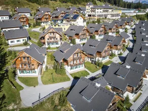 Family-friendly flat with heated pool & terrace | Ski nearby - Image 2