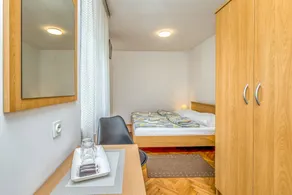 Dedicated room with garden & terrace - Image 2
