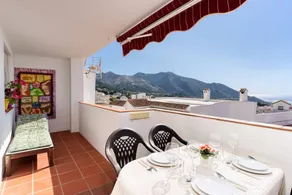 Holiday Home 'Casa Centro' with Sea View, Wi-Fi and Air Conditioning - Image 2