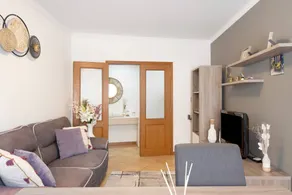 Agréable appartement de vacances avec barbecue et terrasse | Vue ville | À côté de la plage - Image 2