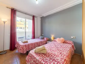 Flat with pool, garden & terrace - Image 5