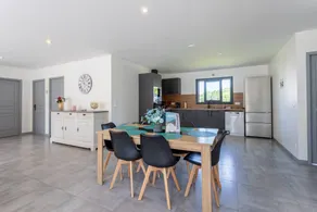Holiday home with garden, BBQ & terrace | Garden view - Image 4
